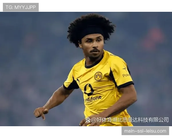 多特蒙德4-2逆转斯图加特,阿德耶米两度利用对手压上完成长途反击 多特蒙德4-2逆转斯图加特,阿德耶米两度利用对手压上完成长途反击